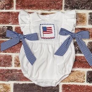 Stitchy Fish Smocked American Flag 🇺🇸 bubble romper 3m boutique baby girl